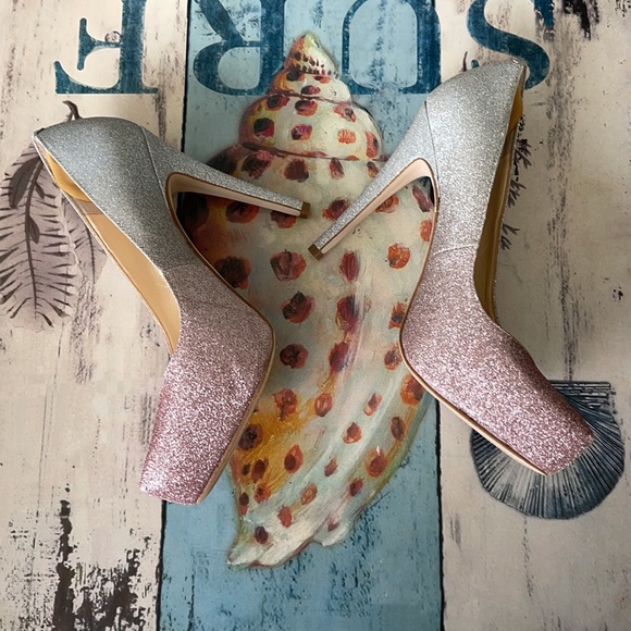 Shoes - Picture 2 of 3